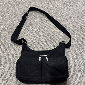 Baggallini Classic Black Crossbody Bag